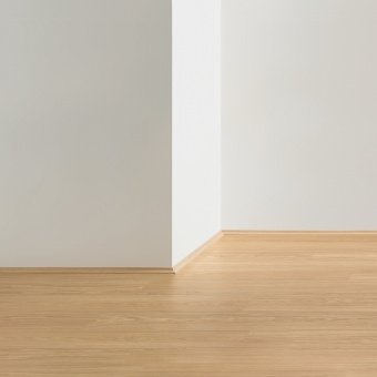 Напольный плинтус Скоция Quick Step QSSCOT 17x17х2400/ 05485